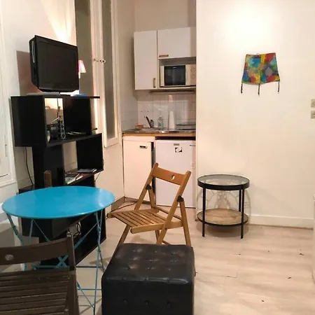 Petit Studio,denfert Rochereau Parigi